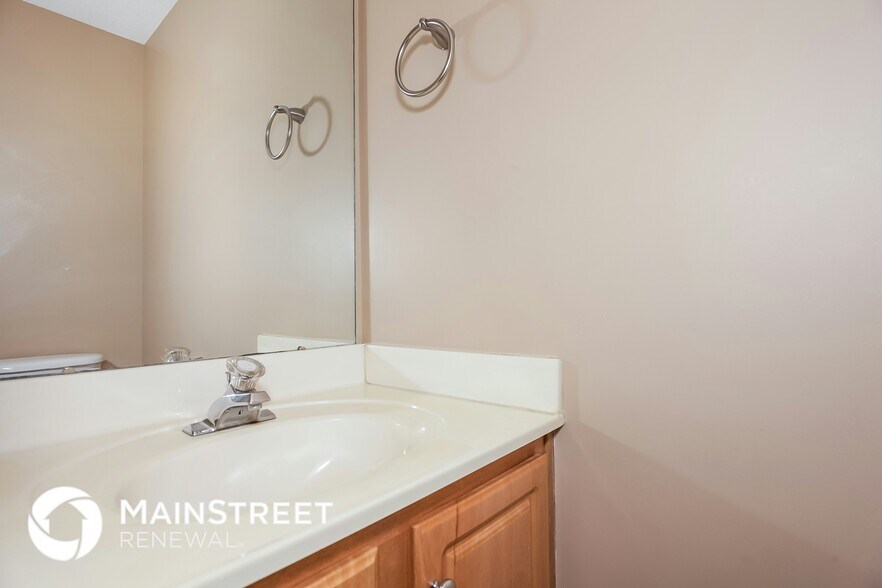 Building Photo - 2627 Wind Song Ct