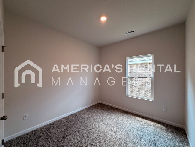 Building Photo - 169 Cattail Ct