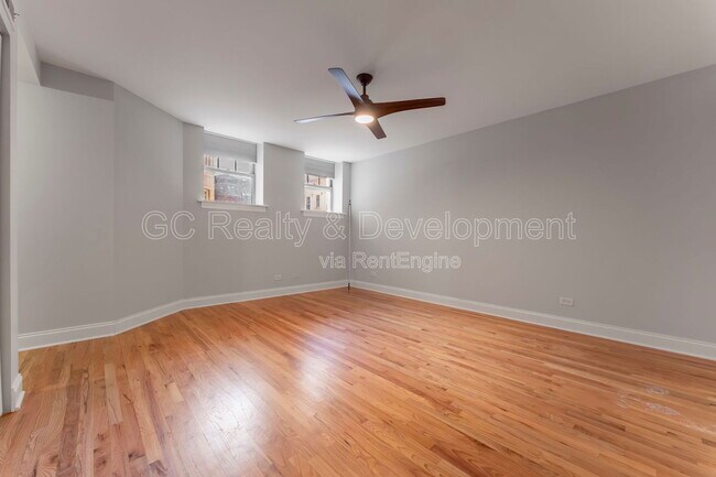 Building Photo - 816 W Sunnyside Ave