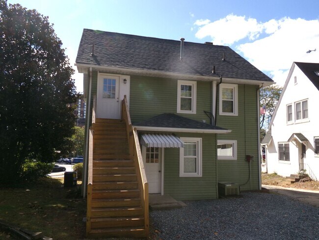 Building Photo - 1529 W First St