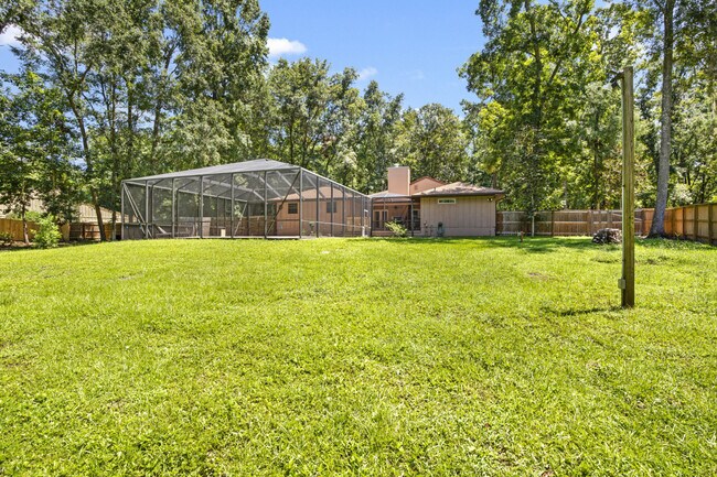 Building Photo - 5922 NW 57th Way