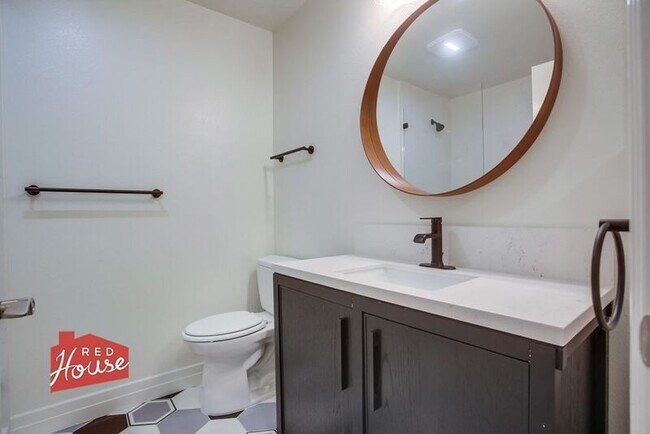 Building Photo - 4009 Canario St