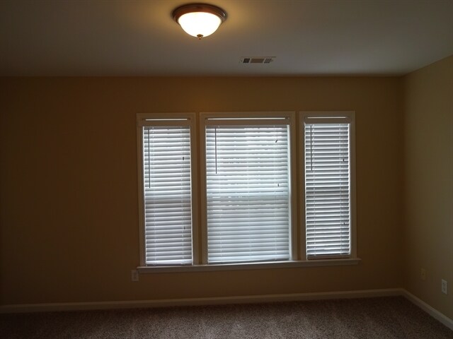 Building Photo - 9104 Valleyview Ct