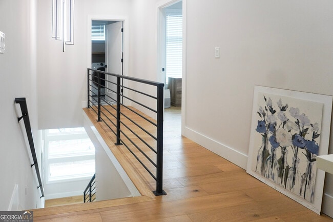 Building Photo - 68 Boulevard SE