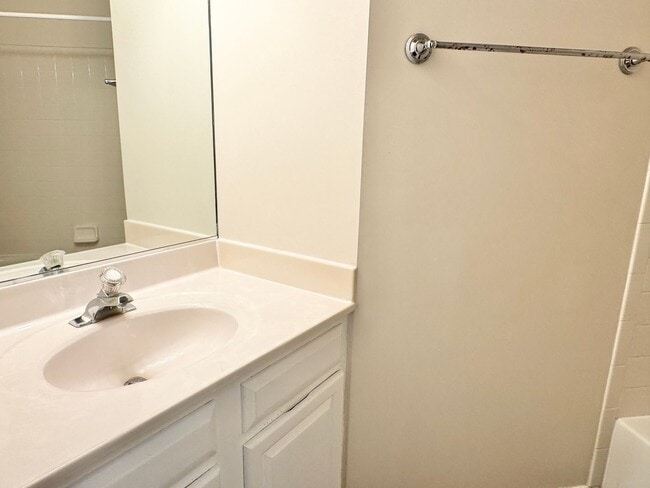 Building Photo - STAFFORD TOWNHOUSE - HANDY TO QUANTICO, SH...