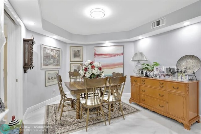 Building Photo - 1340 S Ocean Blvd