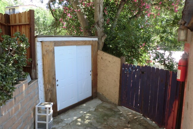 Building Photo - 9401 Notre Dame Ave