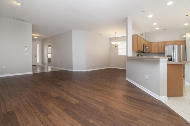 Building Photo - 4 bedroom 3 Bath Pool home in Lakewood Ranch Greenbrook