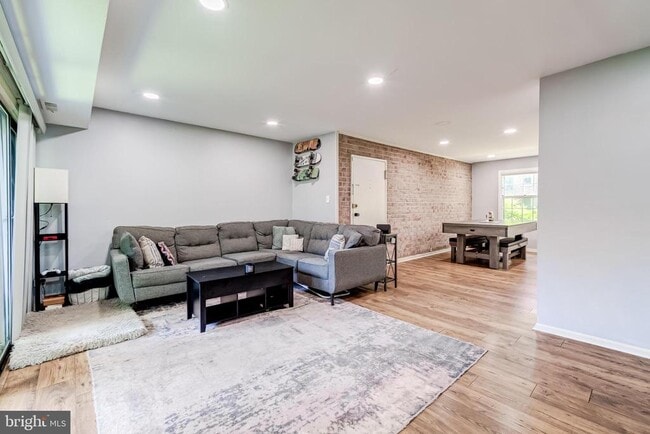 Building Photo - 6012 Westchester Park Dr