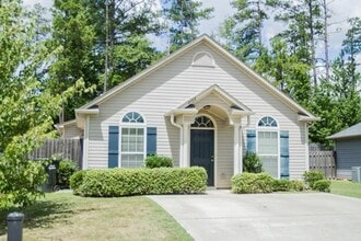 Building Photo - Super cute home in the Village at Midtown of Opelika