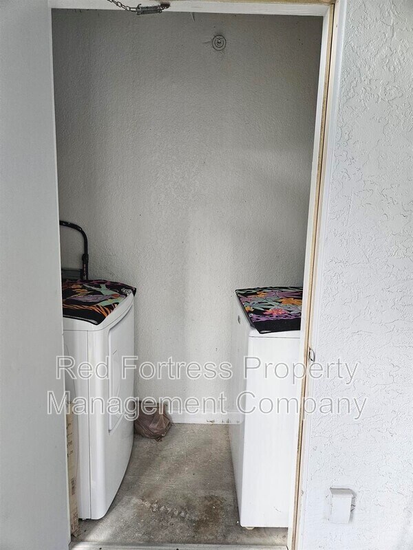 Building Photo - 13571 Eagle Ridge Dr