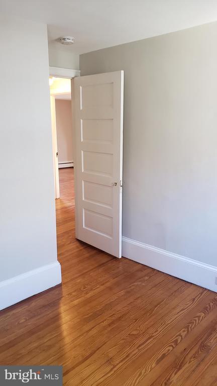 Building Photo - 555 Barrett Ave