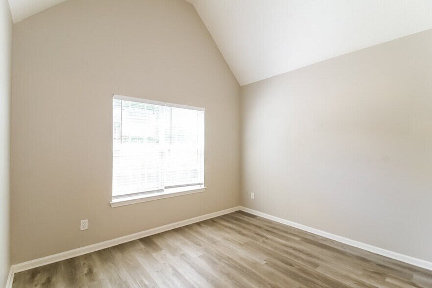 Building Photo - 2530 Walter Way