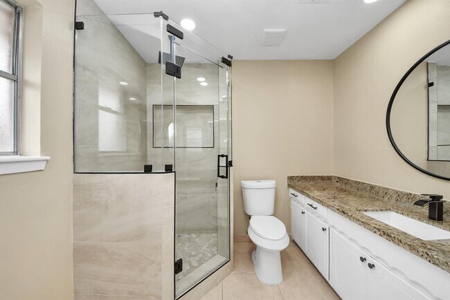 Building Photo - 11811 Campos Dr