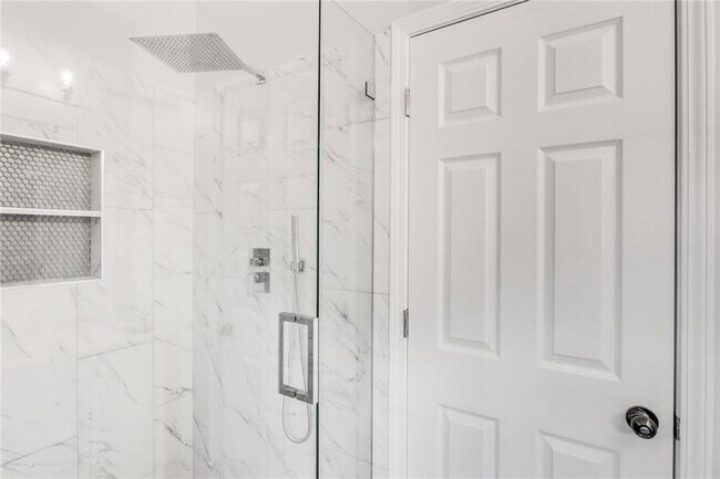 Building Photo - 87 Ormond St SE