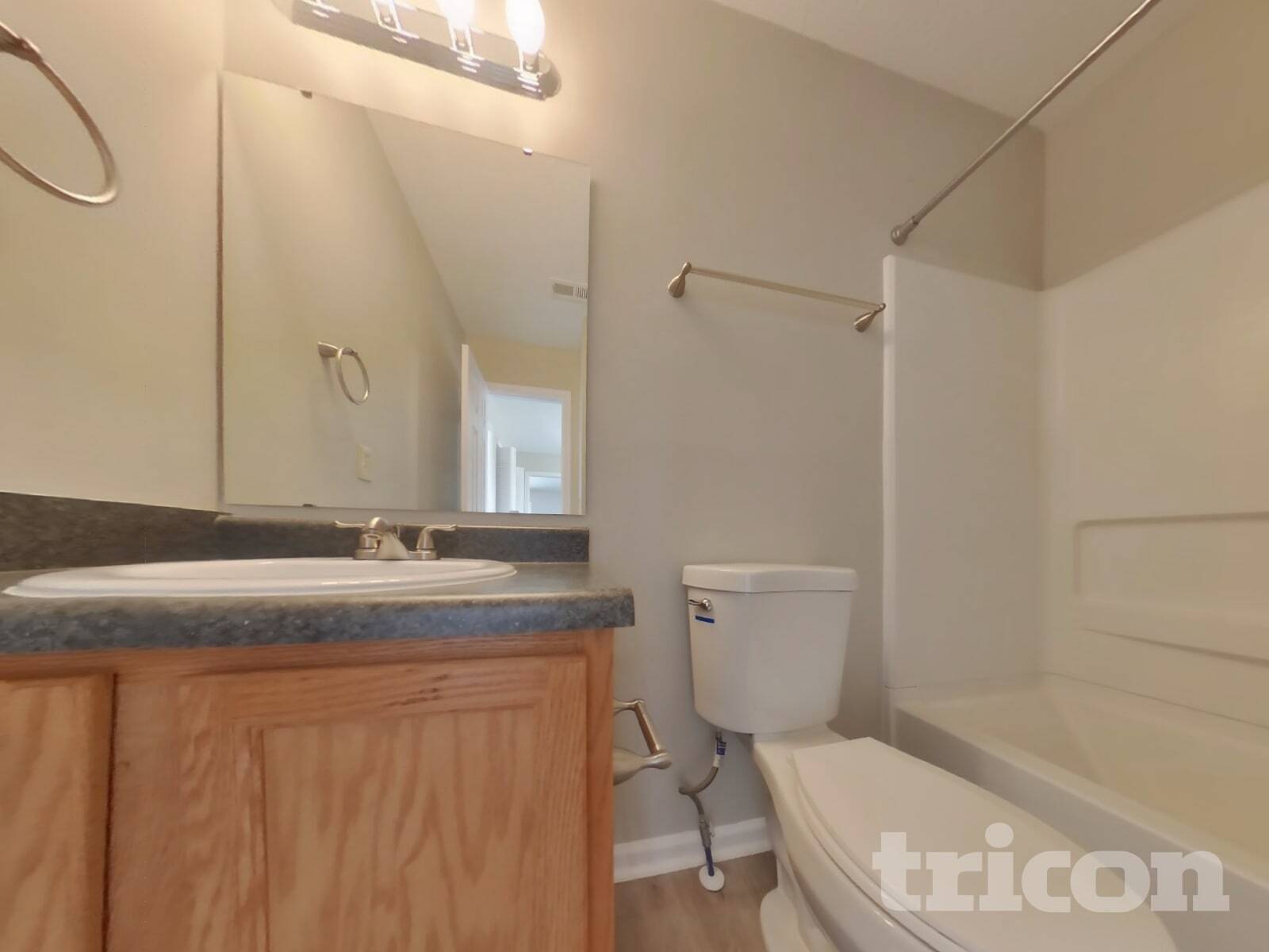 Building Photo - 2621 Grand Fir Dr