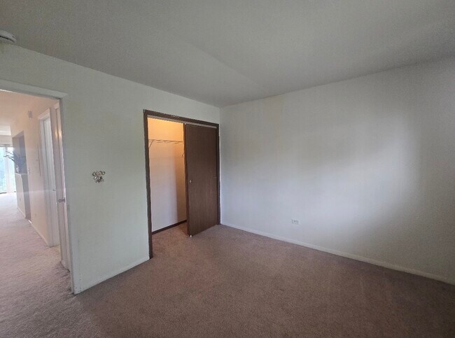Building Photo - 1537 Norway Ln