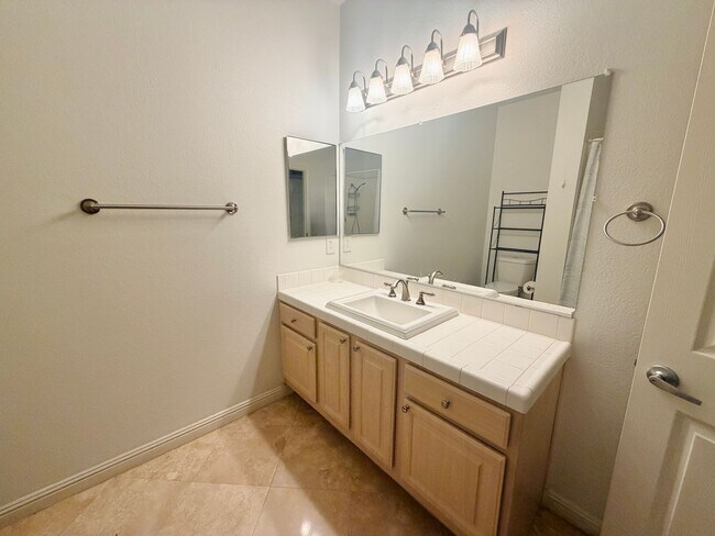 Building Photo - 5250 S Rainbow Blvd