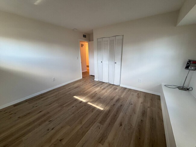 Building Photo - 1595 Adrian St