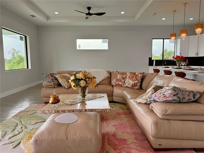 Building Photo - 178 Lime Tree Park