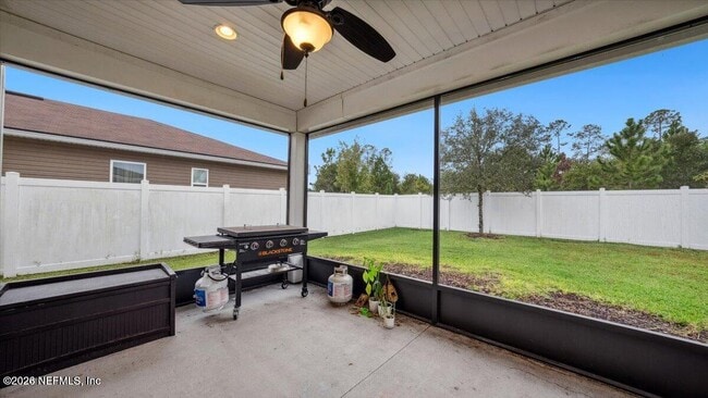 Building Photo - 1120 Persimmon Dr
