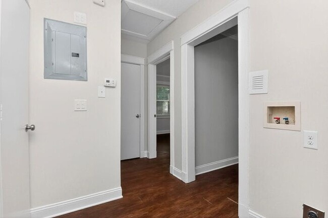 Building Photo - Charming 3BD/1BA Ranch in Charlotte!