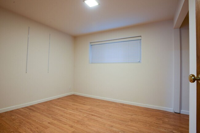 Building Photo - Beautiful 4 bedroom plus office home in Ballard