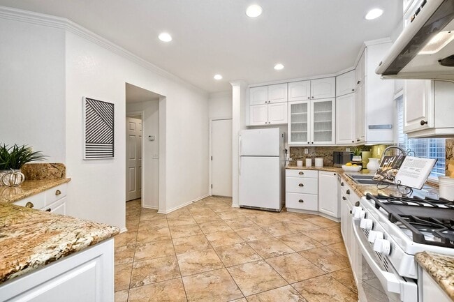 Building Photo - 3184 Toopal Dr