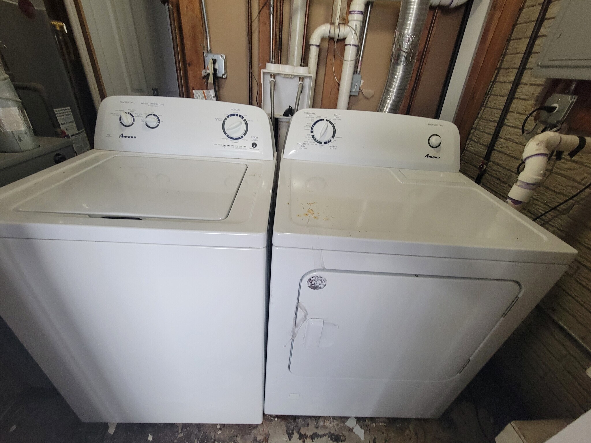 Building Photo - 22005 Balmoral Dr