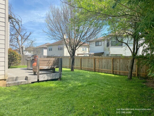 Building Photo - Available July 6: Very Clean, Well Maintai...