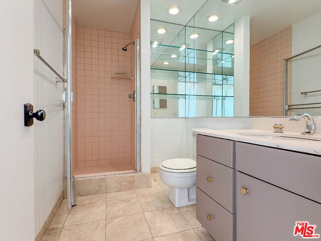 Building Photo - 10751 Wilshire Blvd