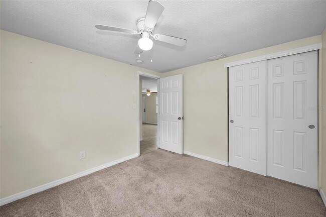 Building Photo - 7402 Country Club Dr