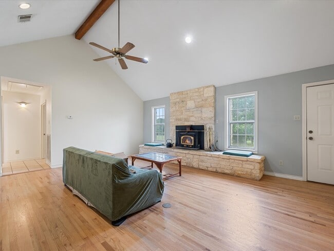 Building Photo - 17645 Hwy 6