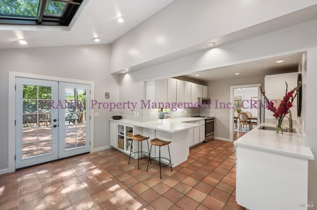 Building Photo - Retreat Like Home with Recent Upgrades Thr...