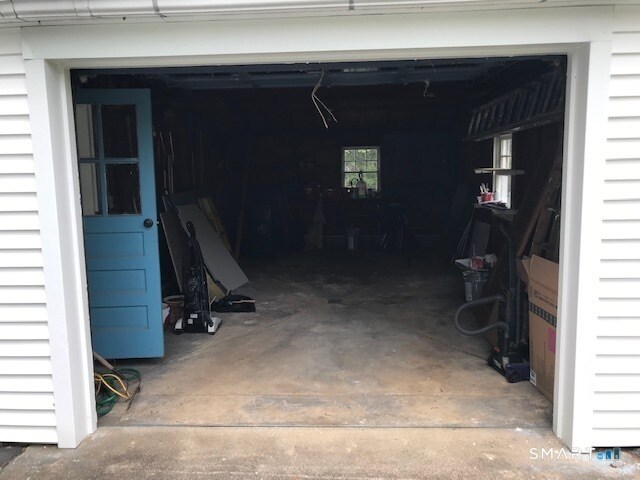 Building Photo - 15 Riverview Rd
