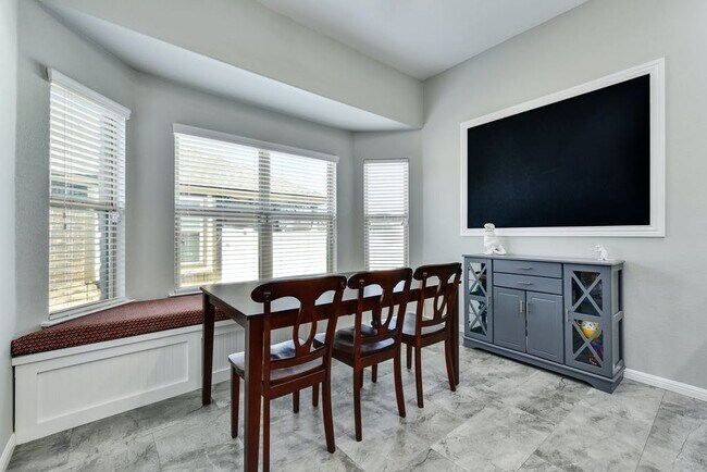 Building Photo - 808 Bryce Canyon Dr