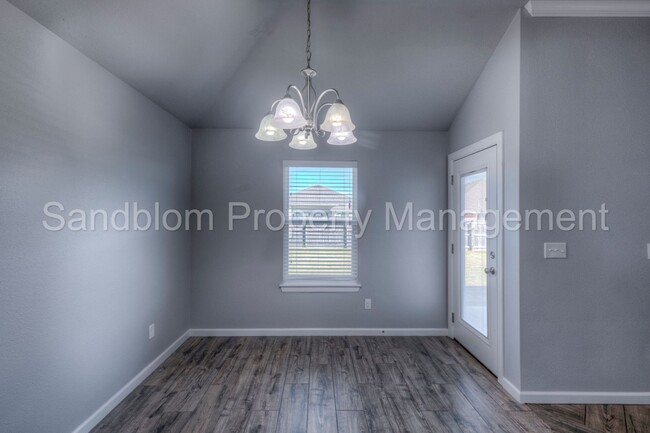 Building Photo - FOR LEASE | Broken Arrow | 3 Bed, 2 Bath H...