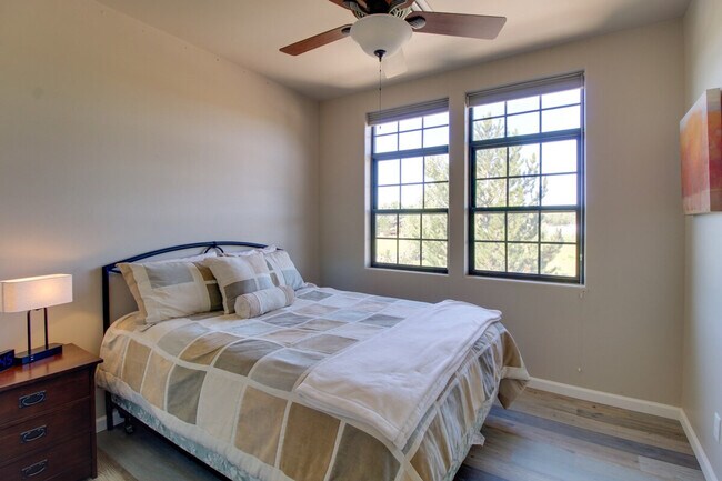 Building Photo - 2373 Quarter Horse Trl