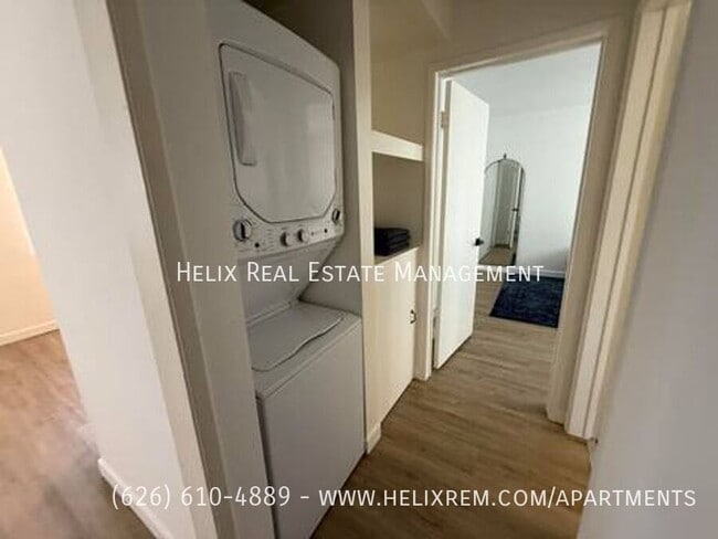 Building Photo - 1313 Huntington Dr