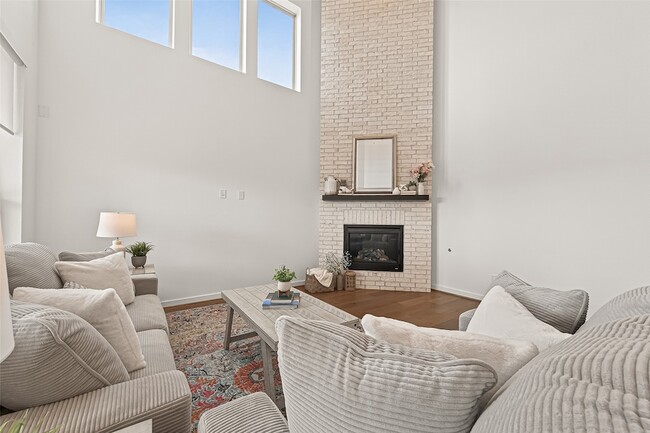 Building Photo - 7427 Compass Dr