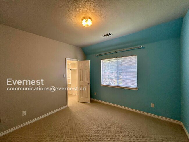 Building Photo - 3405 Grand Mesa Dr