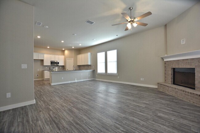 Building Photo - 1909 135th St