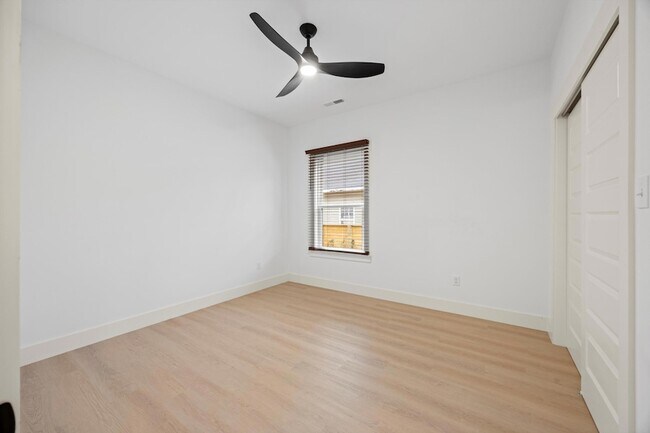 Building Photo - 2505 Vance Ave