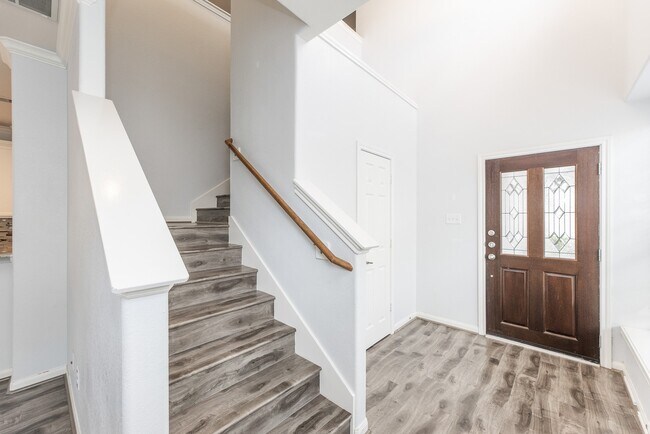 Building Photo - 24662 Folkstone Cir