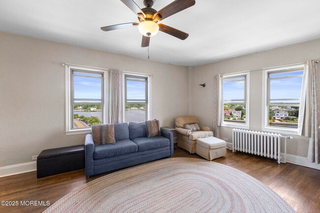 Building Photo - 400 Deal Lake Dr