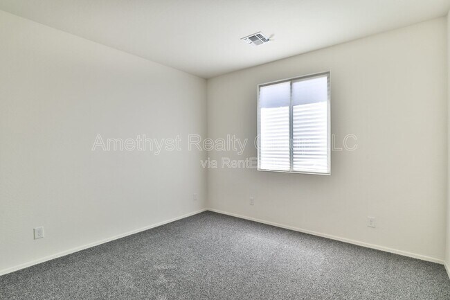 Building Photo - 17343 W Oberlin Way