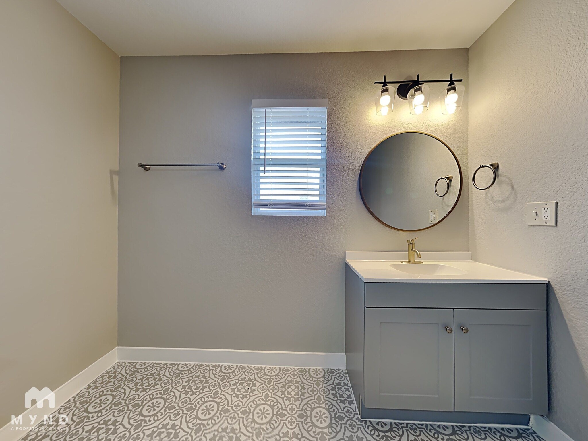 Building Photo - 1535 Stevenage Ln