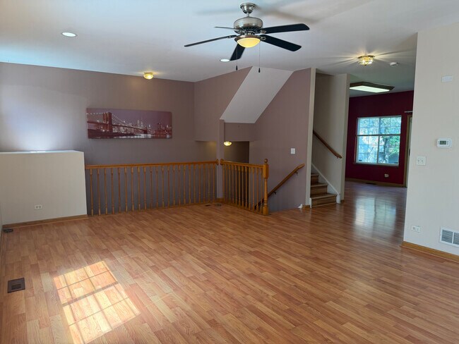 Building Photo - 211 Monarch Dr