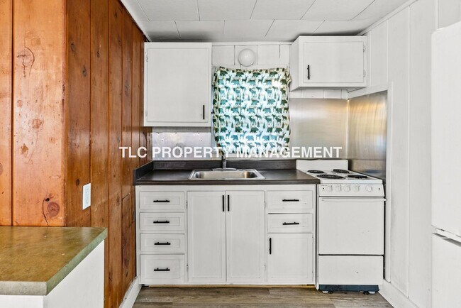 Building Photo - 717 S 2nd St