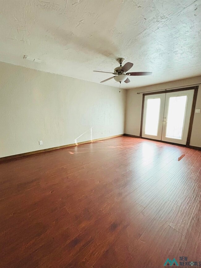 Building Photo - 1917 Colonial Pkwy